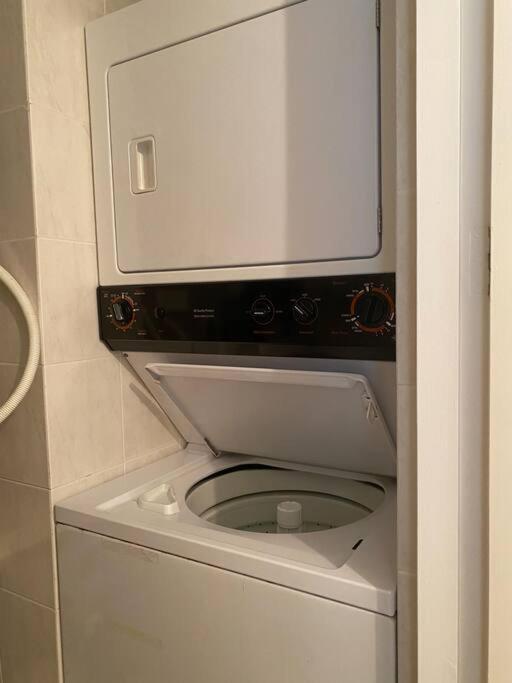 En Colon Miramar Con Netflix 8 Personas Apartment *